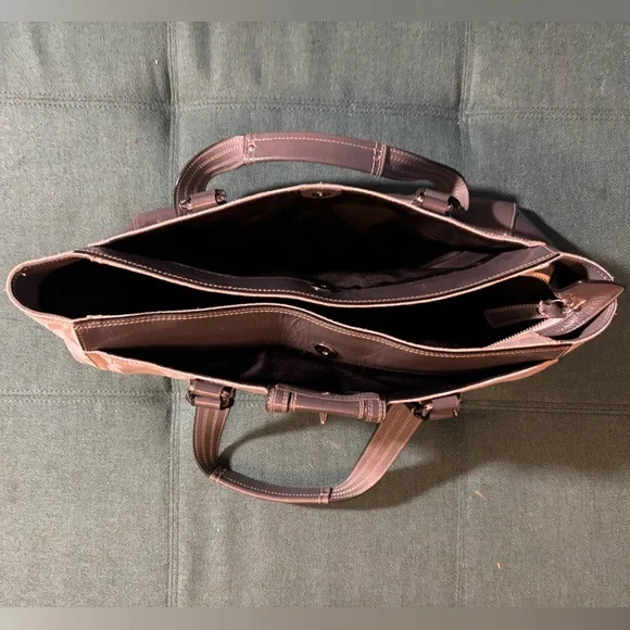 Coach Gray and Cream Signature Shoulder Bag - Picture 2 of 11